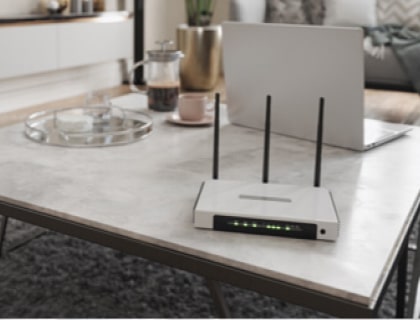 router v obývačke