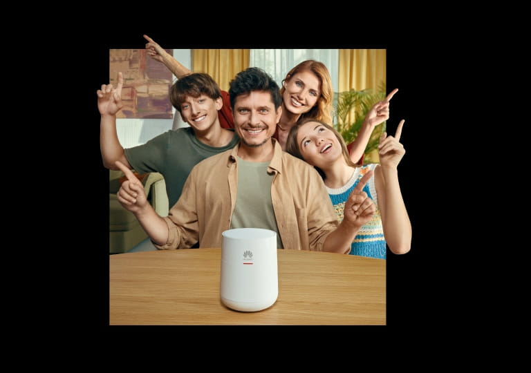 Wi-Fi router Huawei položený na stole