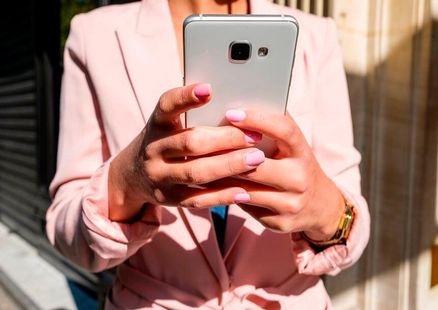 Ďalšia inovácia v hlasových službách: Orange pre svojich zákazníkov sprístupňuje Volanie cez Wi-Fi