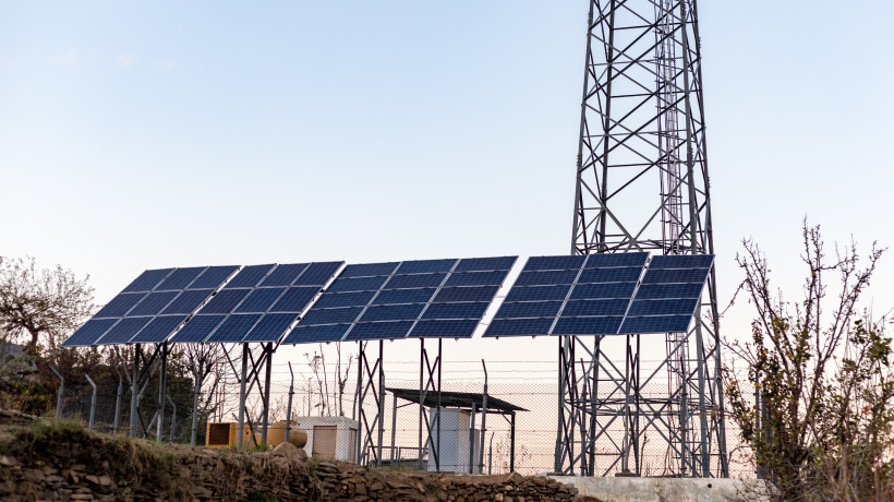 ilustračný obrázok k článku: Virtuálna elektráreň Orangeu: Vysielače so záložnými batériami elektrickú energiu nielen šetria, jej spotrebu aj optimalizujú
