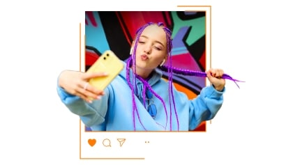 dievča s telefónom