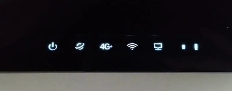 TP-LINK Flybox MR600v3 - diódy
