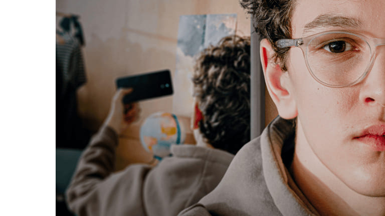 ilustračný obrázok k článku: Tichá radikalizácia: Čo sa deje v hlavách slovenských tínedžerov, keď sa nikto nepozerá?